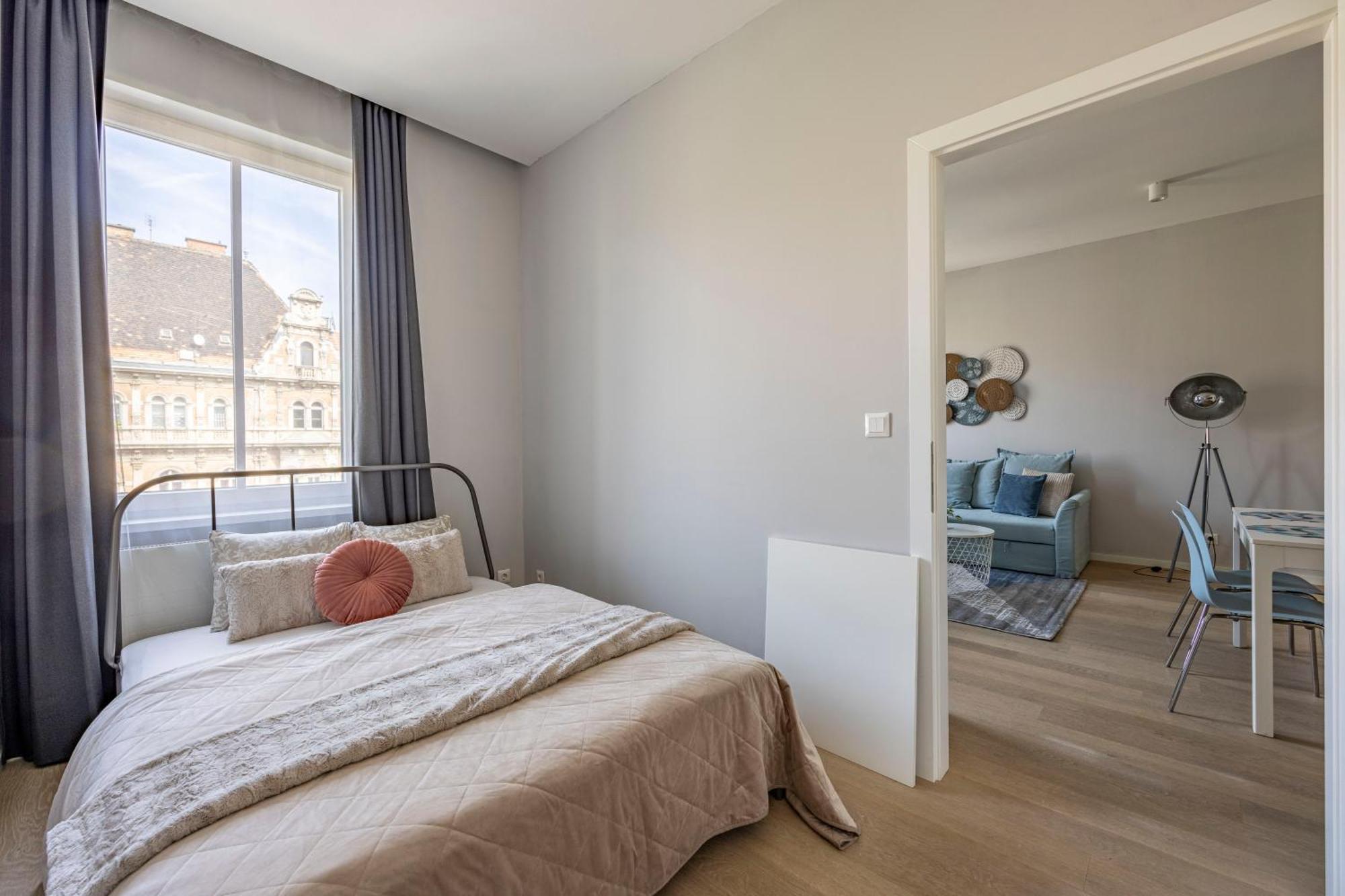 Stylish & Spacious By Prestige Homes Apartamento Budapeste