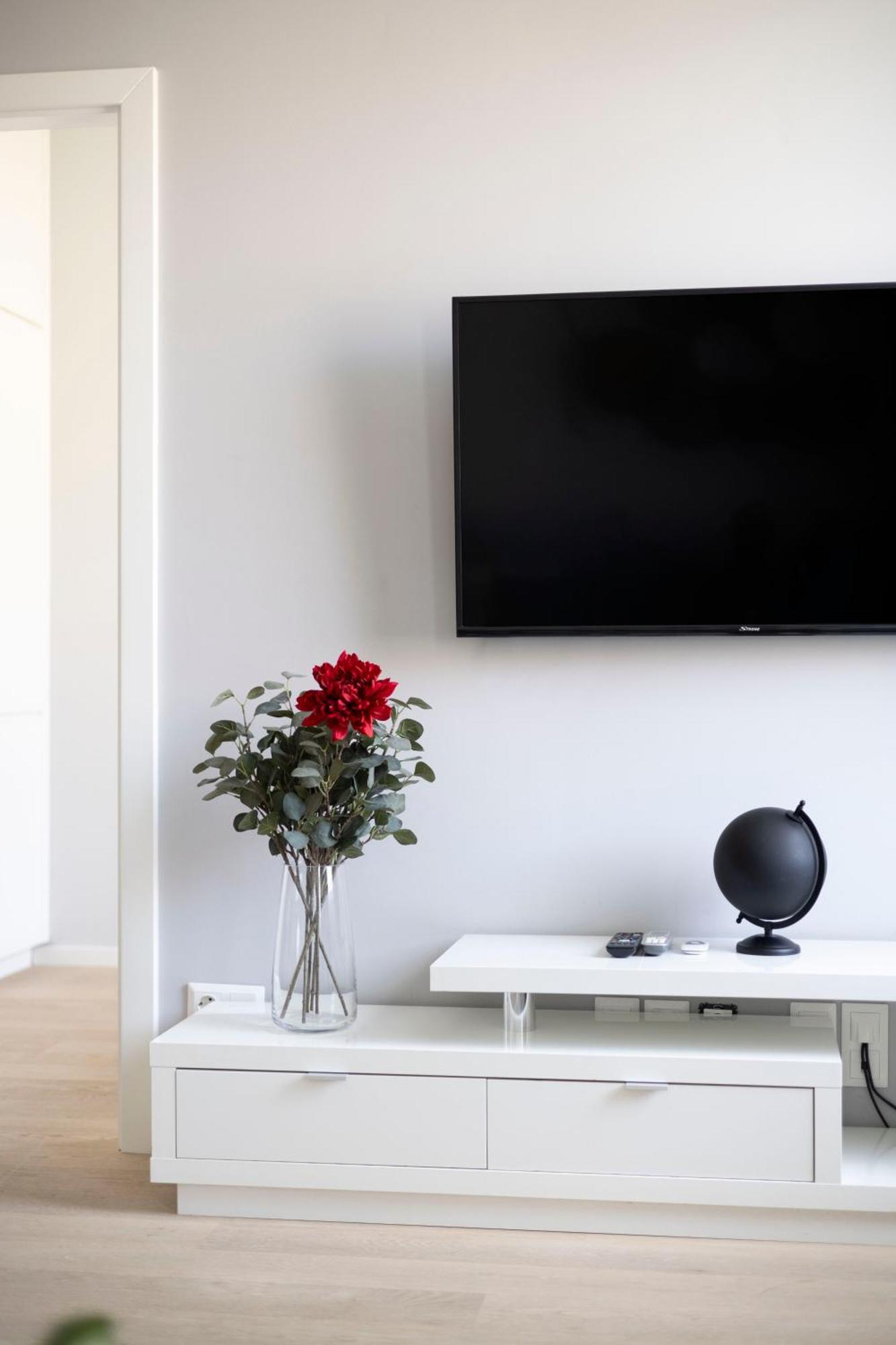 Apartment Stylish & Spacious By Prestige Homes Budapest